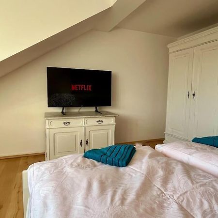 Apartman Terasa U Kolonady Apartment ปอดเยบราดิ ภายนอก รูปภาพ