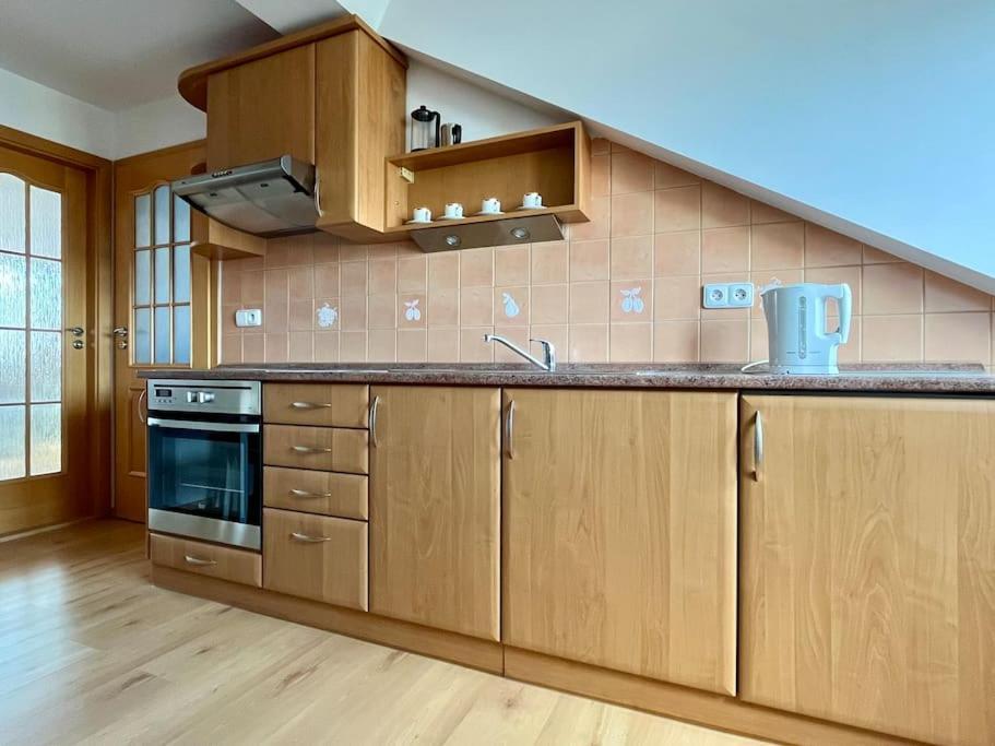 Apartman Terasa U Kolonady Apartment ปอดเยบราดิ ภายนอก รูปภาพ